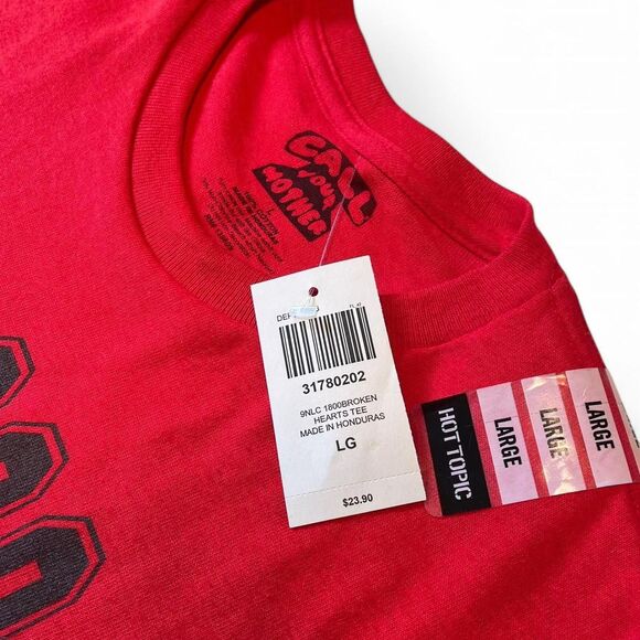 NWT Red and black 1-800 broken hearts graphic t-shirt - Picture 4 of 5